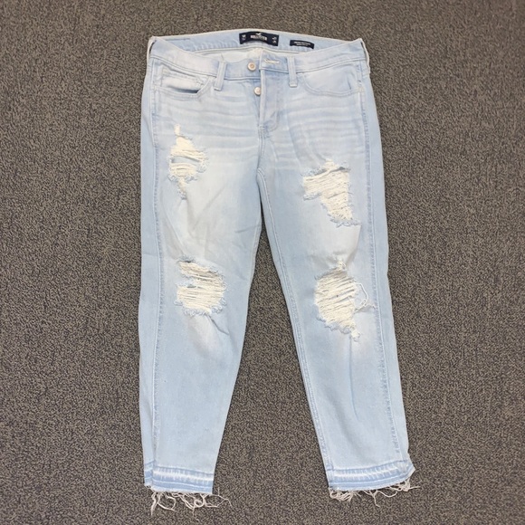 Hollister Denim - New Hollister Size 5 Light Wash Boyfriend Jeans Hollister Denim - New Hollister Size 5 Light Wash Boyfriend Jeans